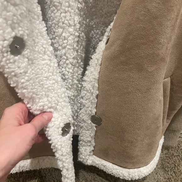 Faux suede Sherpa jacket - Picture 6 of 11